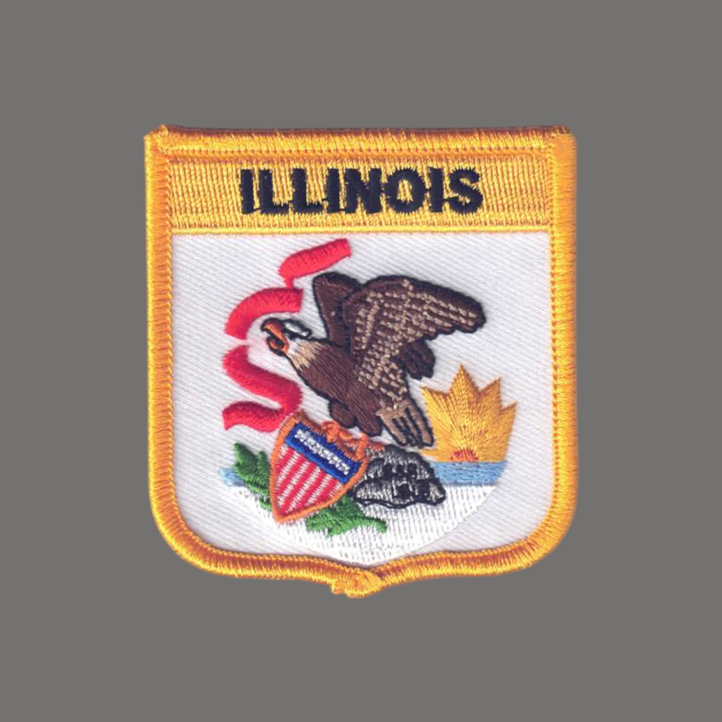 ILLINOIS medium flag shield souvenir or uniform embroidered patch - 1655