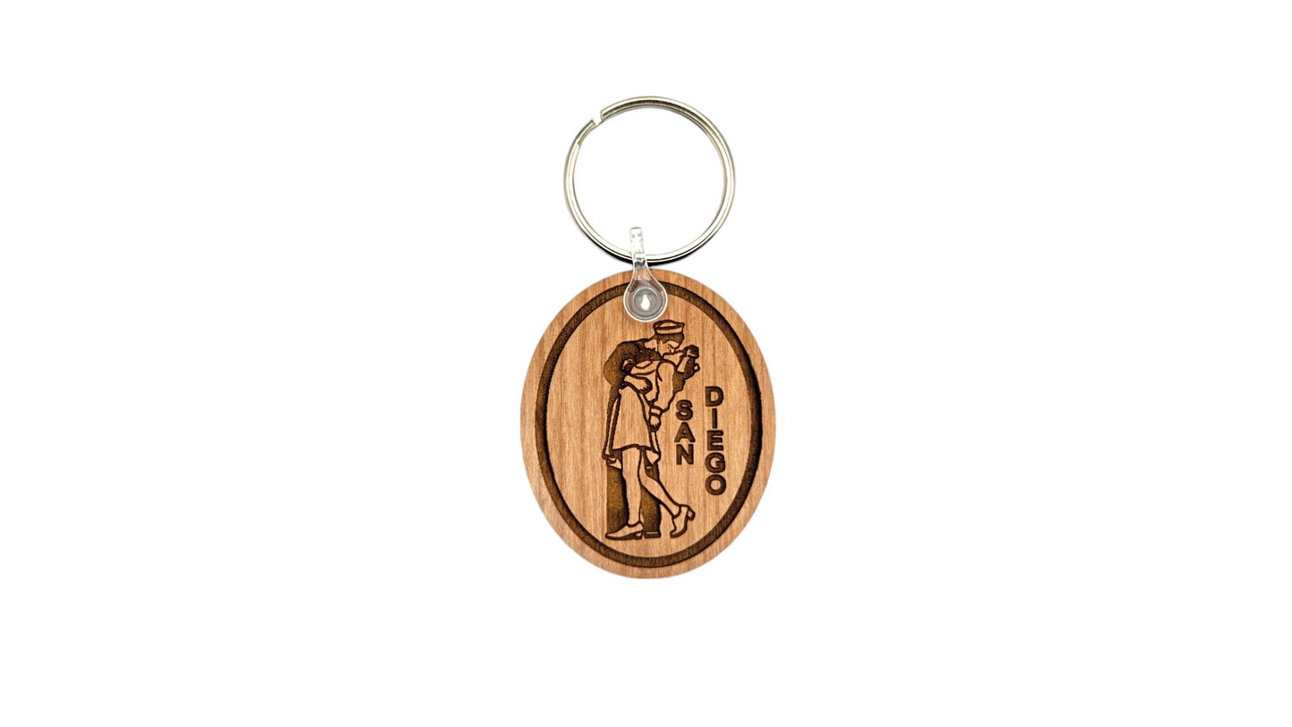 San Diego Sailor and Nurse Kissing California Keychain Wood Keyring Souvenir Key Ring Key Chain