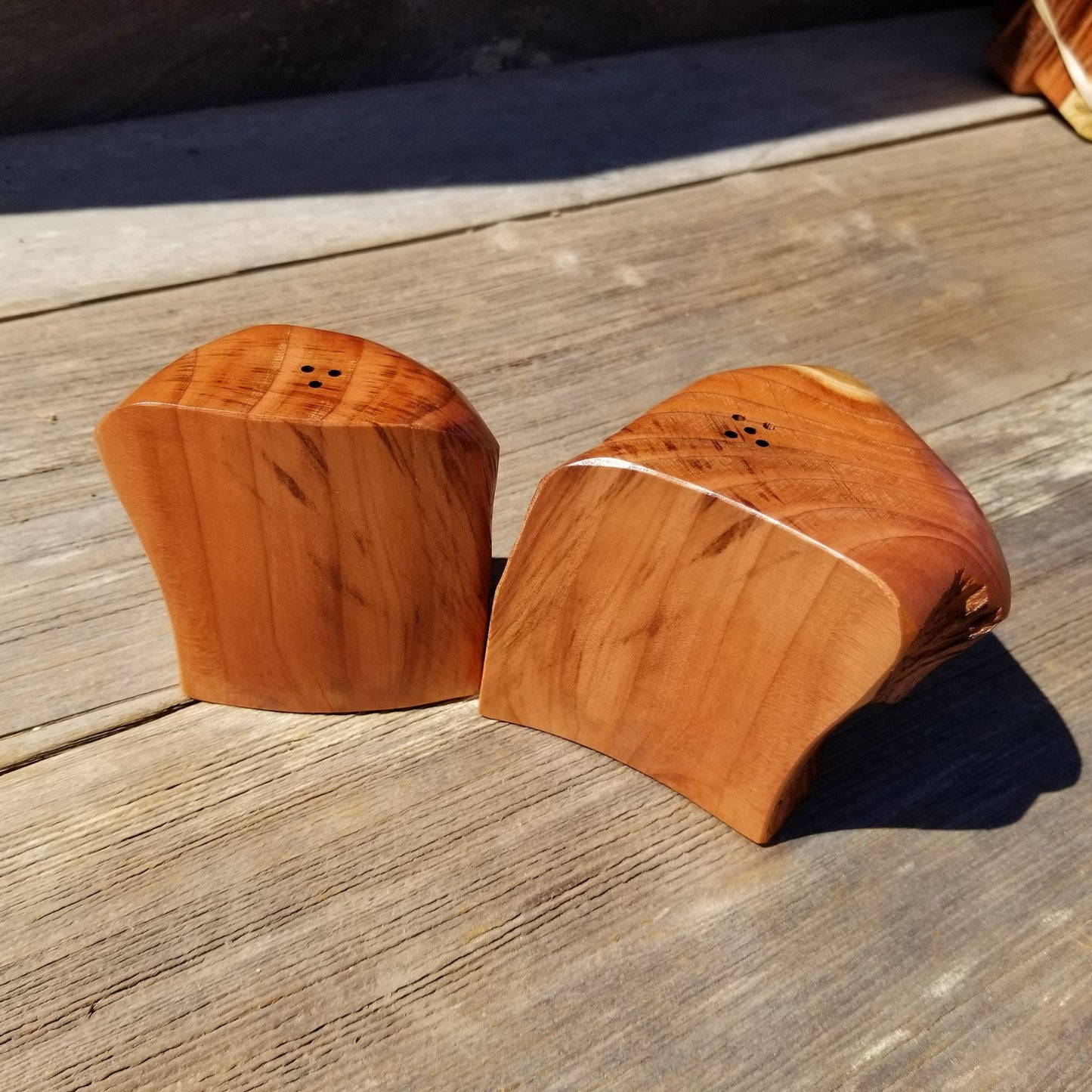 Salt and Pepper Shakers Set Rustic Wood Redwood Handmade #389 California Souvenir Holiday Gift Man Cave Cabin Lodge Decor